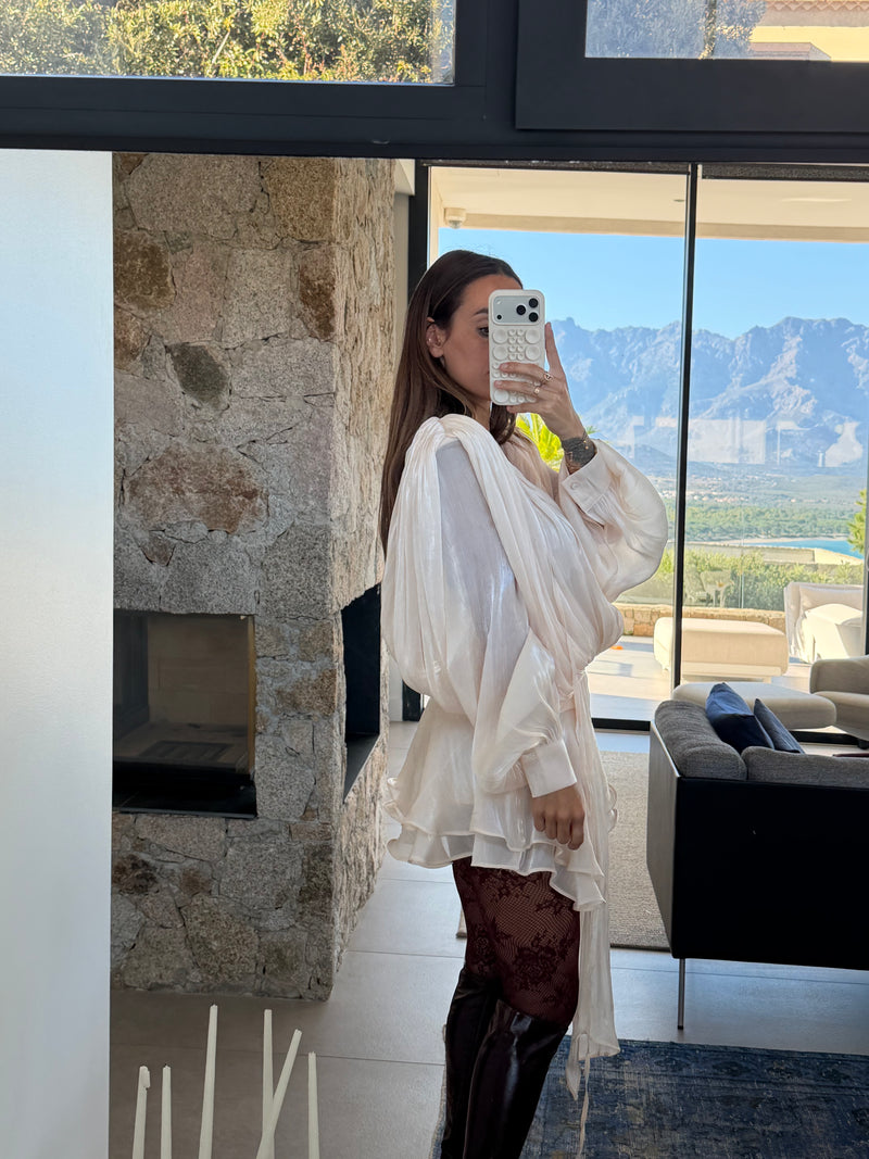 Robe courte satinée