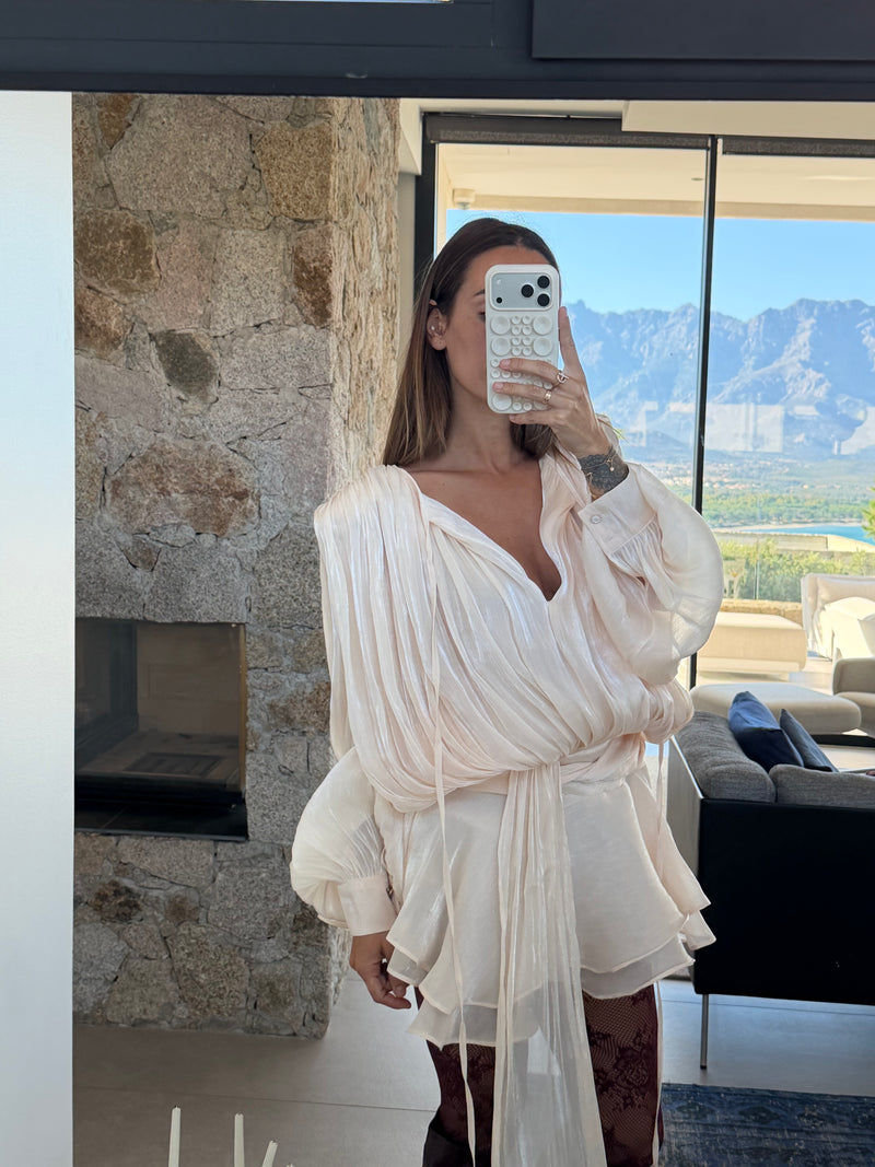 Robe courte satinée