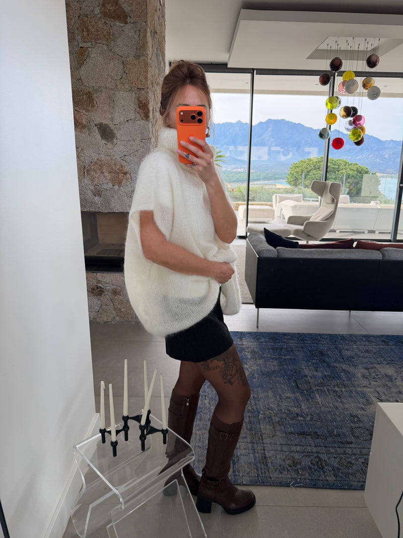 Pull sans manche col roulé